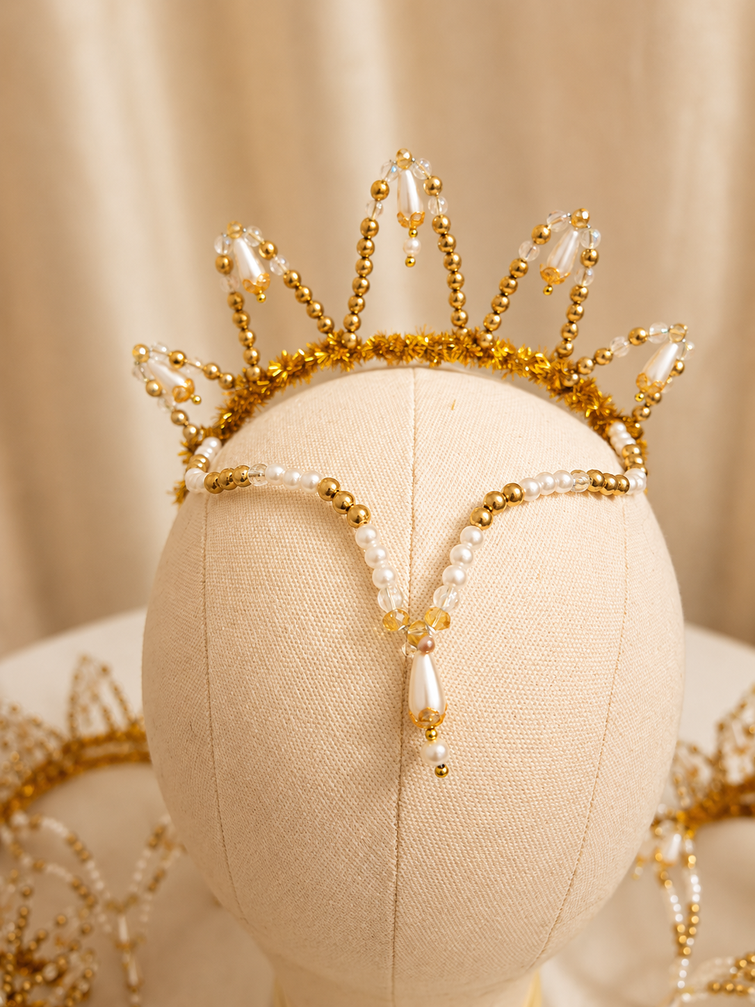 Tiara artesanal prateada